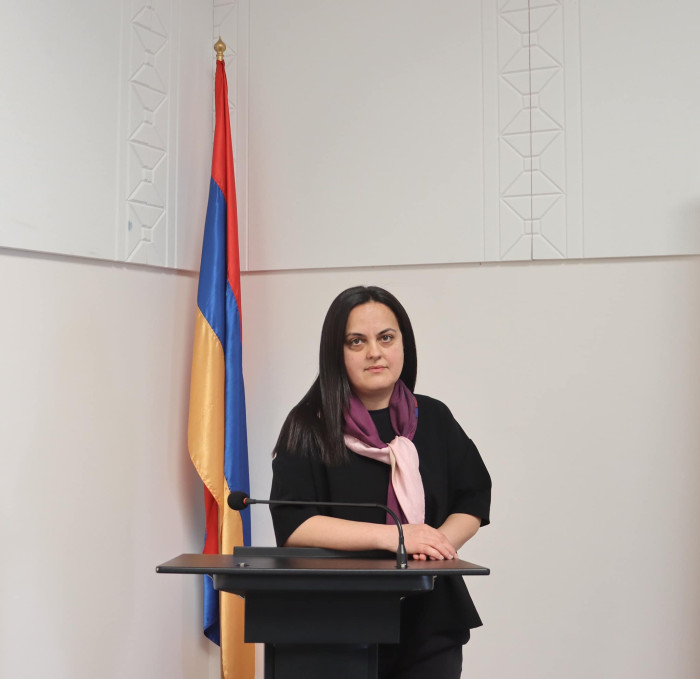Դառնանք զօղորմին տի տանք մեր պատմաբանների անցավորներին