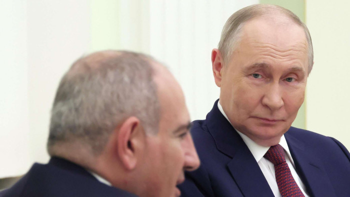 Азербайджанские эксперты о встрече Путин-Пашинян