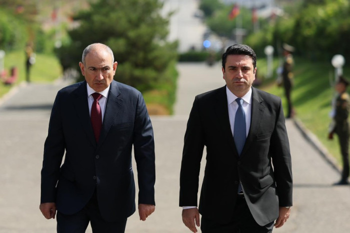 Խաղ՝ հակառակորդի կանոններով