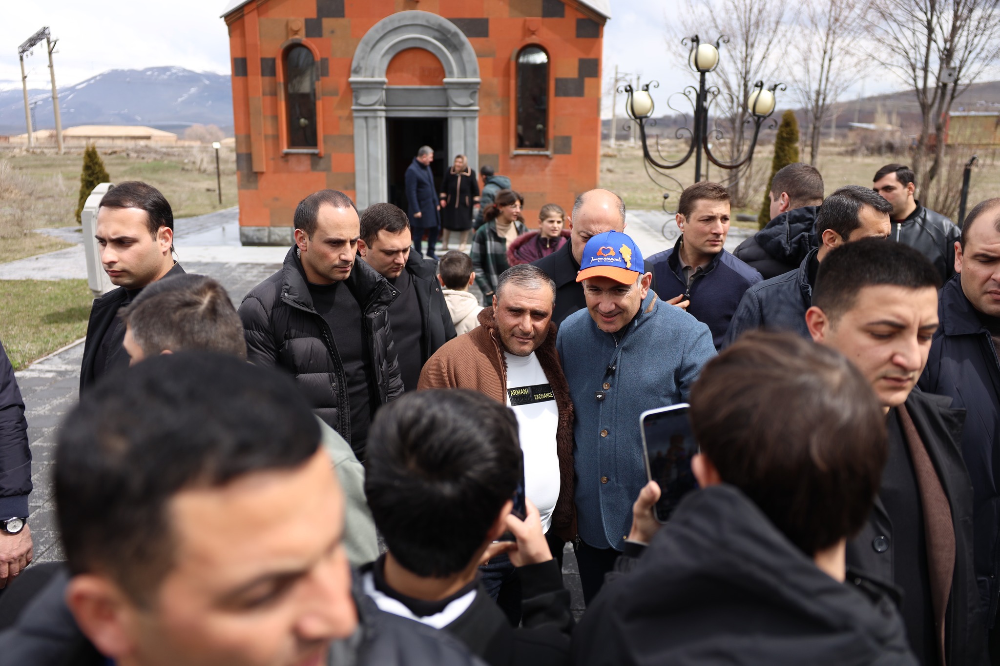 «Հրապարակ»․ Փաշինյանի մարզային «սթորիների» դժգոհ հերոսները շատանում են