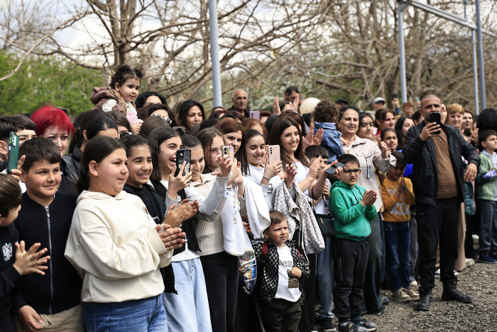 «Հրապարակ»․ Երեւանը` թզուկի գլուխ, մարզերը` մարմին