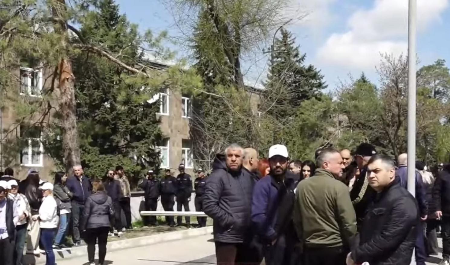 Ինչ է կատարվում Հակակոռուպցիոնի բակում