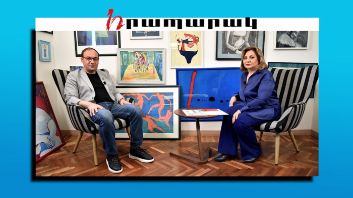 Ասում է` դուրս եկեք փողոց, ինձ հեռացրեք, իսկ դուրս եկողների վրա նռնակներ նետում, դատում
