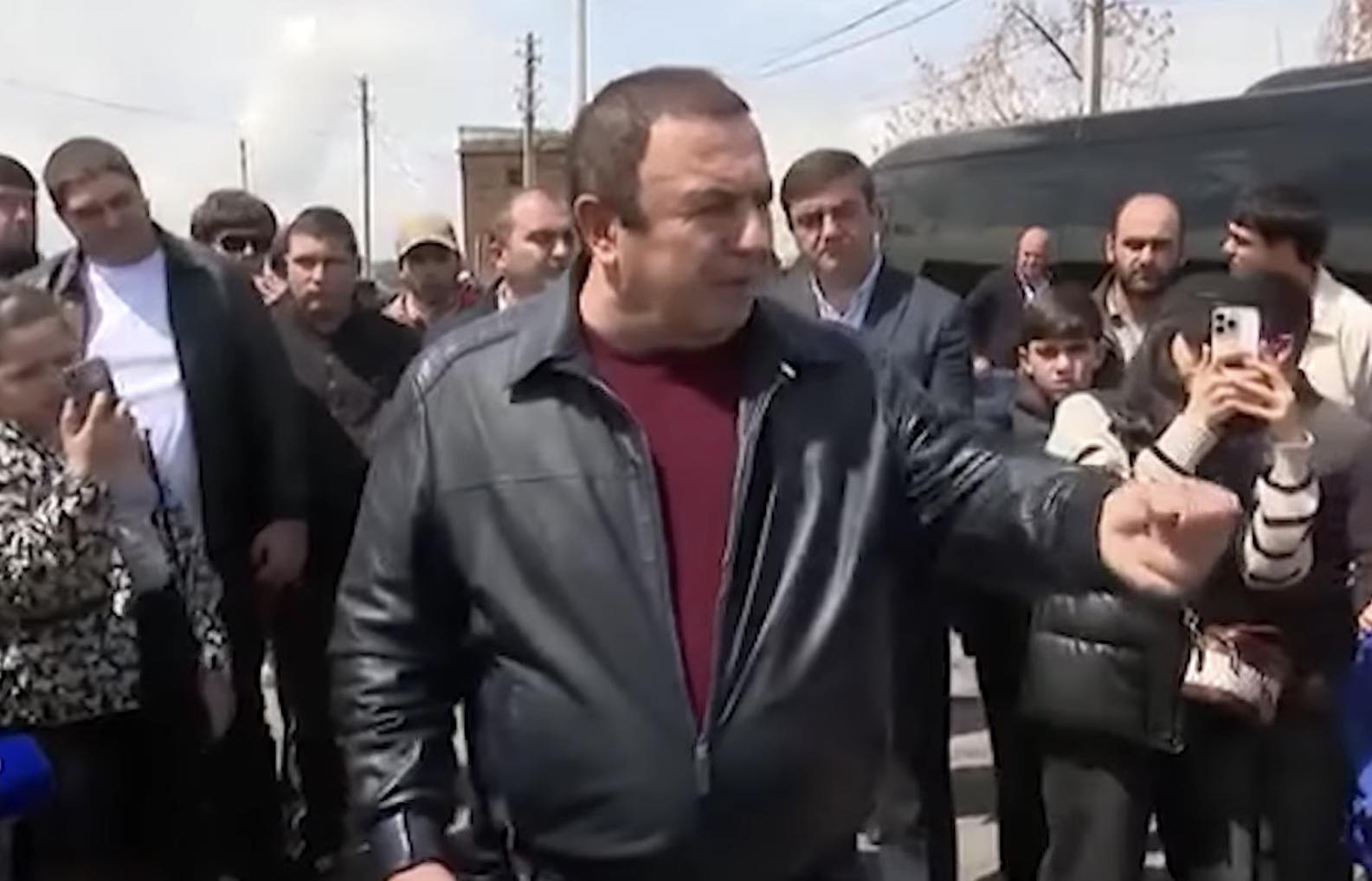 Մեր ժողովուրդը հո ֆոկուսնիկ չի, ամսական 30 հազար դրամով ապրի