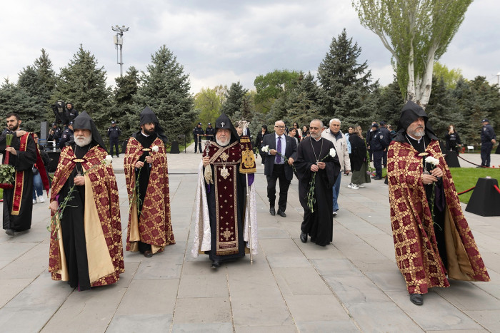 «Հրապարակ»․ Հերթական դեմարշը հոգեւոր դասի դեմ