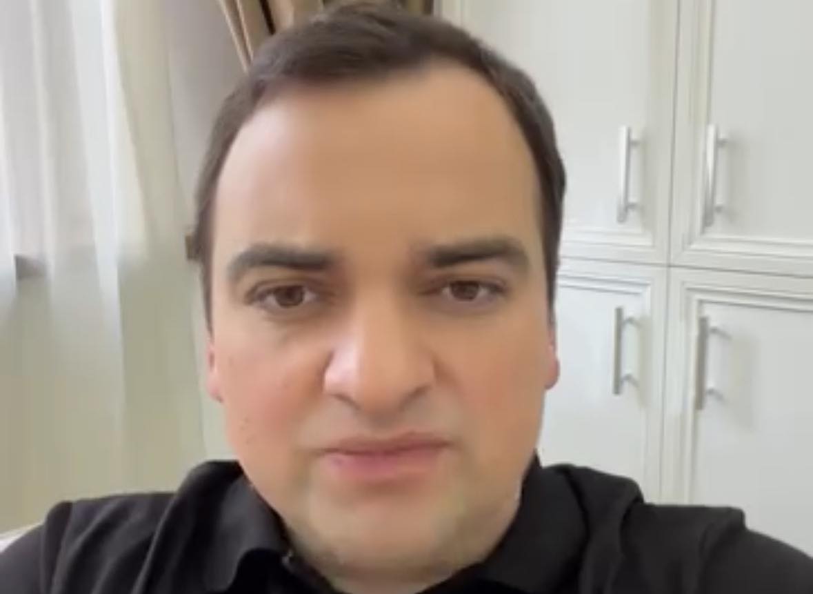Կամ ուշքի ենք գալիս, կամ ծնկի