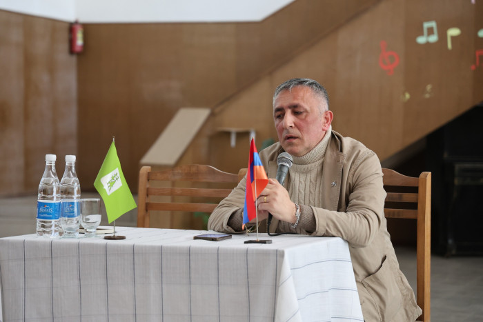 «Հրապարակ»․ Ում հիմնած ՀԿ-ում աշխատես, ում միջոցառմանը բանախոսես