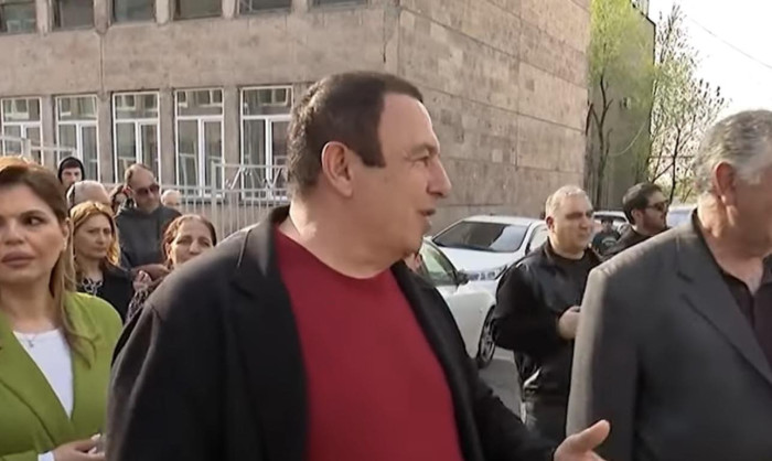Սա ասում եմ, որ չասեն՝  Ծառուկյանն ընկել է փողոց-փողոց, որ ինքը դառնա վարչապետ