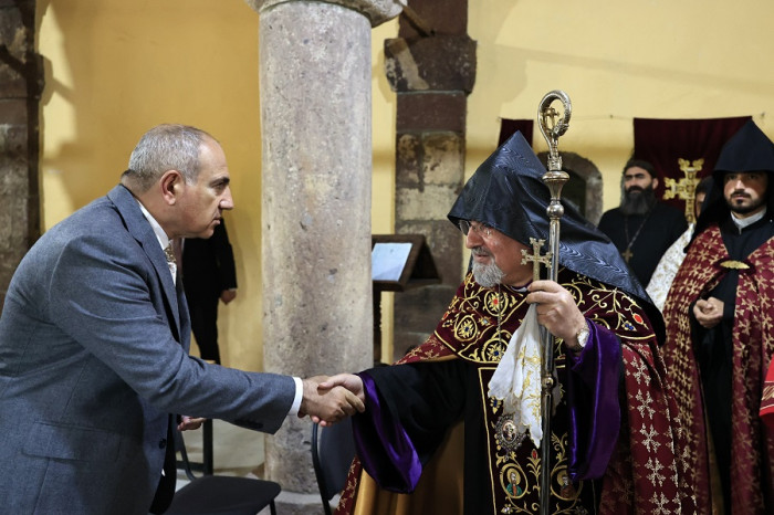 Եթե Ադրբեջանին մոտ լինելը լավ է, թող կառավարությունը գնա Ադրբեջան
