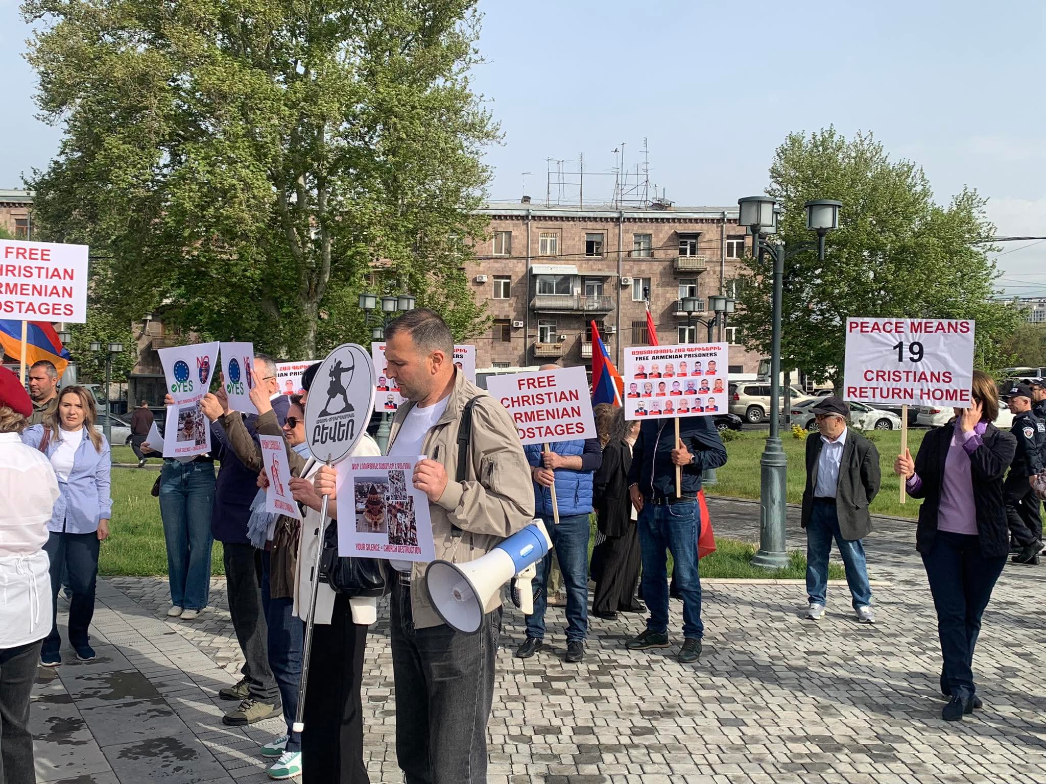 Տեր կանգնենք ժողովրդավարությանը և իրավունքներին. Ակցիա է մեկնարկել