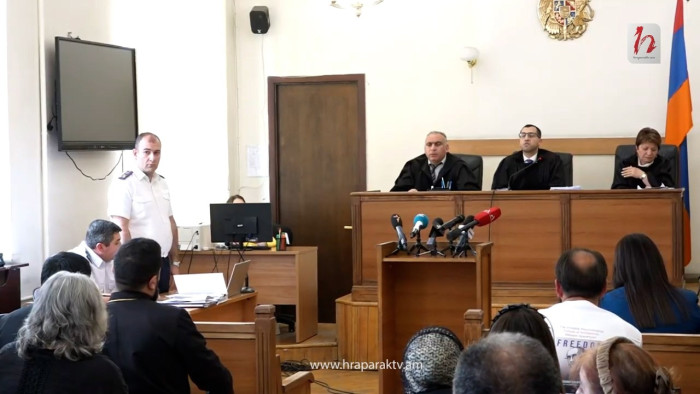 Քմծիծաղ են տալիս, ինձ տհաճ է. Միքայել սրբազանի գործով դատախազ