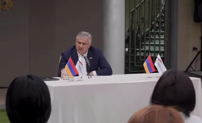 Բա ինչու դուրս չեկան ՀԱՊԿ-ից, վախենու՞մ են