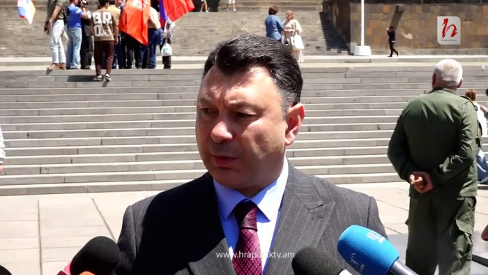 Բա որ Արցախը մերը չէր, ա'յ տղա, գլուխդ տնկած ուր էիր գնում Արցախ, տրնգի պարում․ Շարմազանովը՝ Փաշինյանին