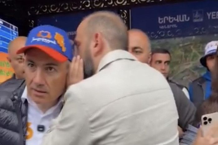 Փաշինյանը զգուշացրեց Միրզոյանին, որ բարձրախոս կա