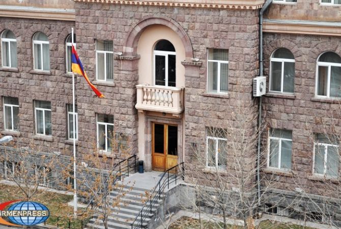 Մեկը մյուսի հետևից ինքնաբացարկ են հայտնում