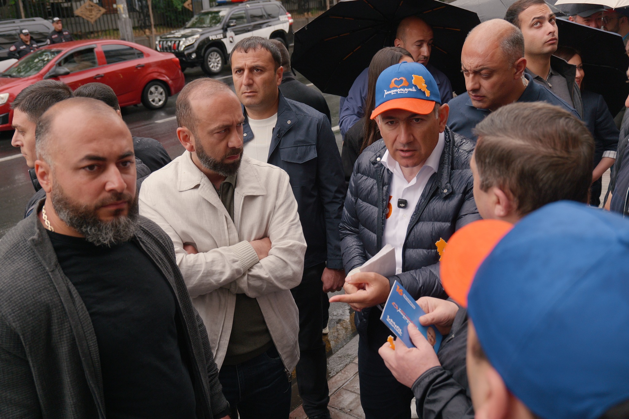 «ГД» тратит огромные деньги на агитацию, но теряет поддержку в столице