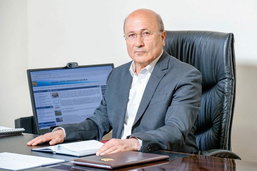«Հրապարակ»․ Քաղաքապետի աթոռի գինը