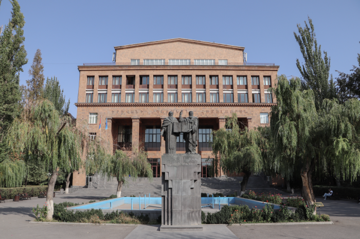 ԵՊՀ գիտխորհուրդը վերածվել է որոշումները դակողի