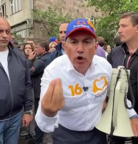 Փաշինյա՛ն, հերի՛ք է ստորացնես ու խայտառակես հայ ազգին... Հայե՛ր, դուք սրան արժանի չե՛ք. «Ուժեղ Հայաստան»