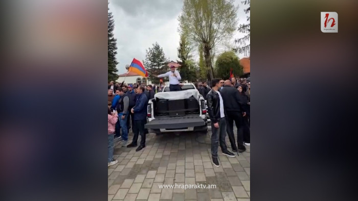 Փաշինյանի ելույթը հիմա էլ Ստեփանավանում են ընդհատում