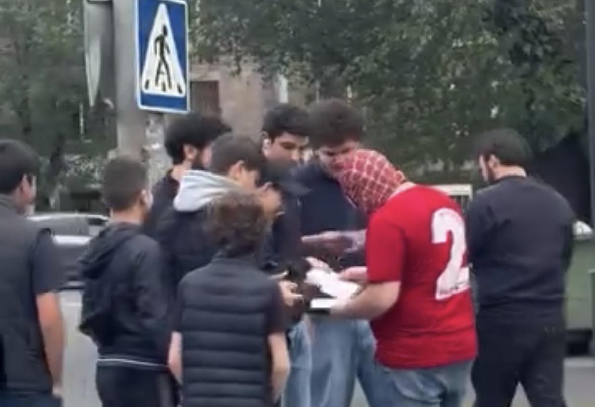 Որ ուժն է մարդկանց մածուն ու թան բաժանել