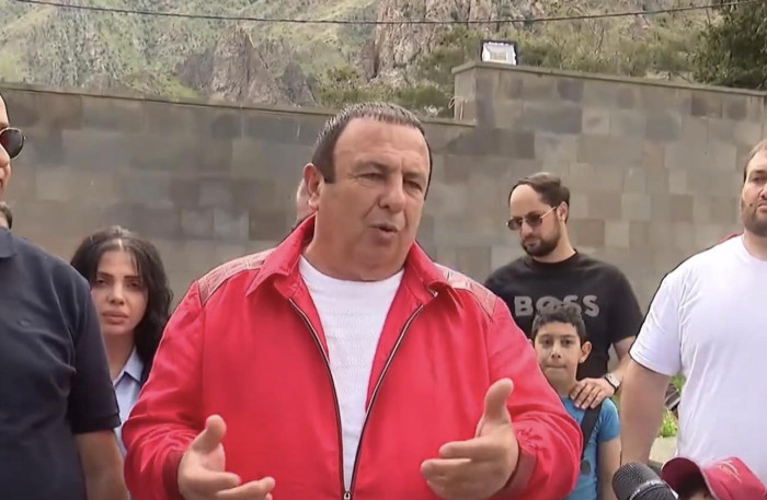 Ուզում են Ադրբեջանի ցեմենտը Հայաստան մտնի