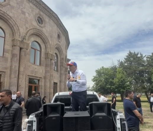 ՔՊ-ի հրաժեշտից առաջ «կատաֆալկայով ման են տալիս»