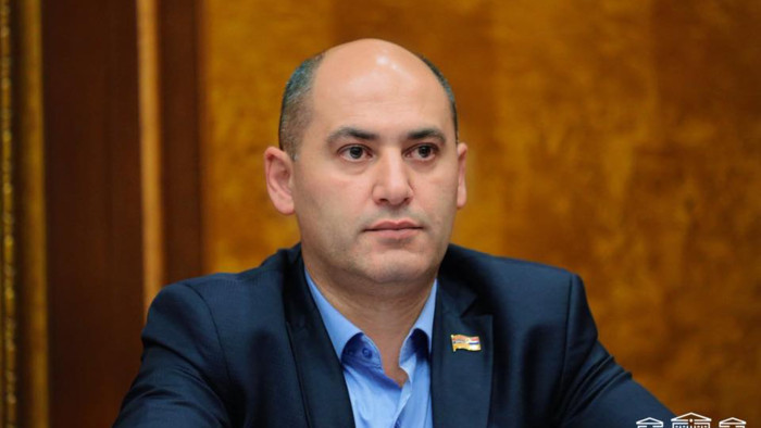 Խուզարկություններ՝ Մարտուն Գրիգորյանի տանն ու գրասենյակներում
