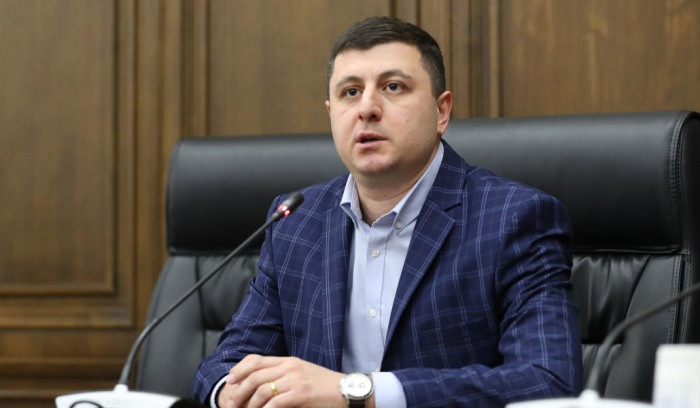 Պարտության խորհրդանիշները «հաղթական զորահանդես» են կազմակերպում