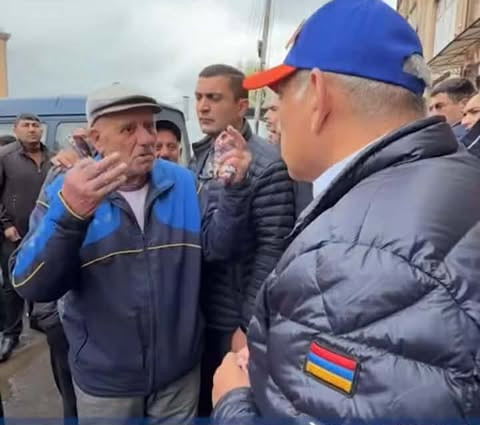 Քո տարիքին եմ եղել, հետո նոր` էս, ինձ բան մի սովորացրու. Գյումրեցի պապիկը`  Փաշինյանին