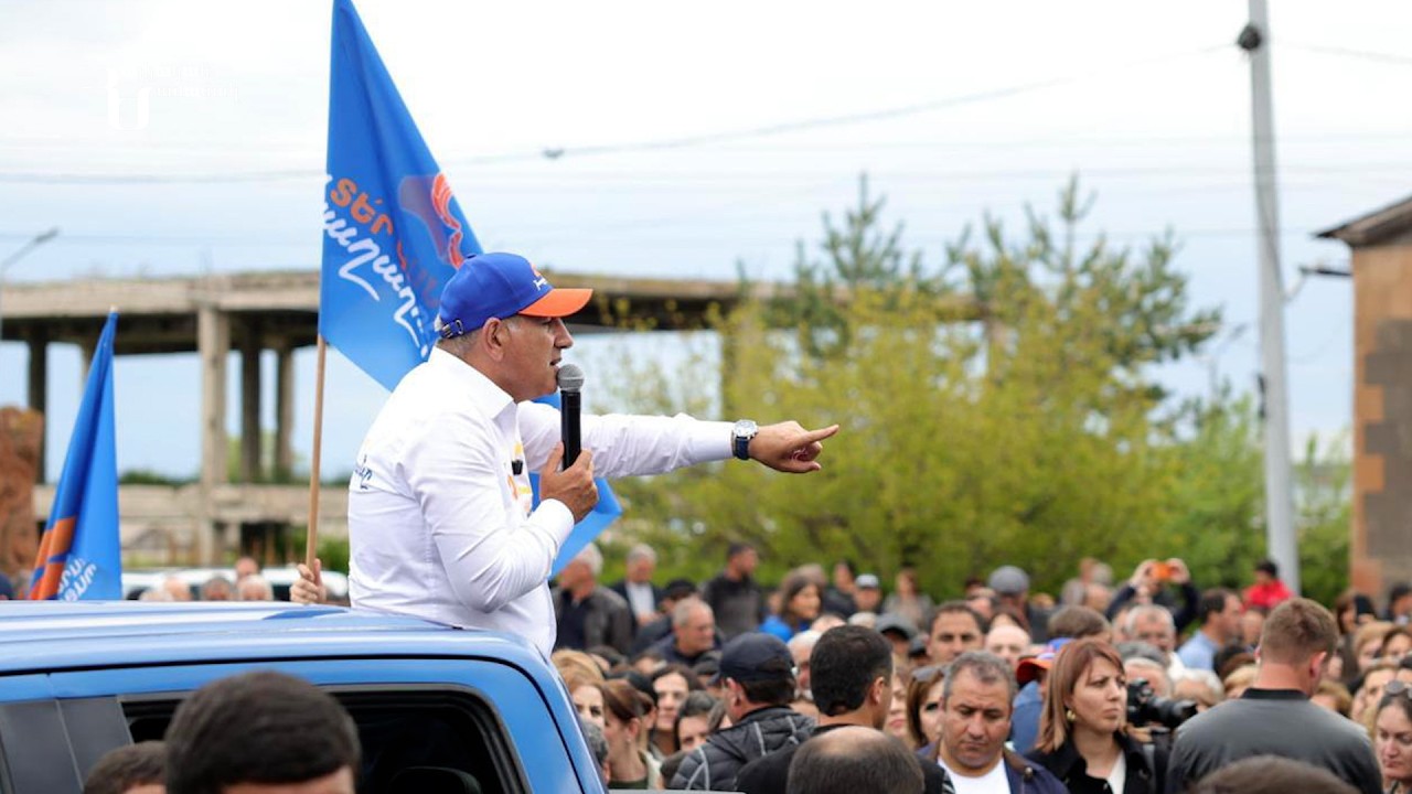 Հոգեհանգիստը հետաձգել են Փաշինյանի գալու պատճառով