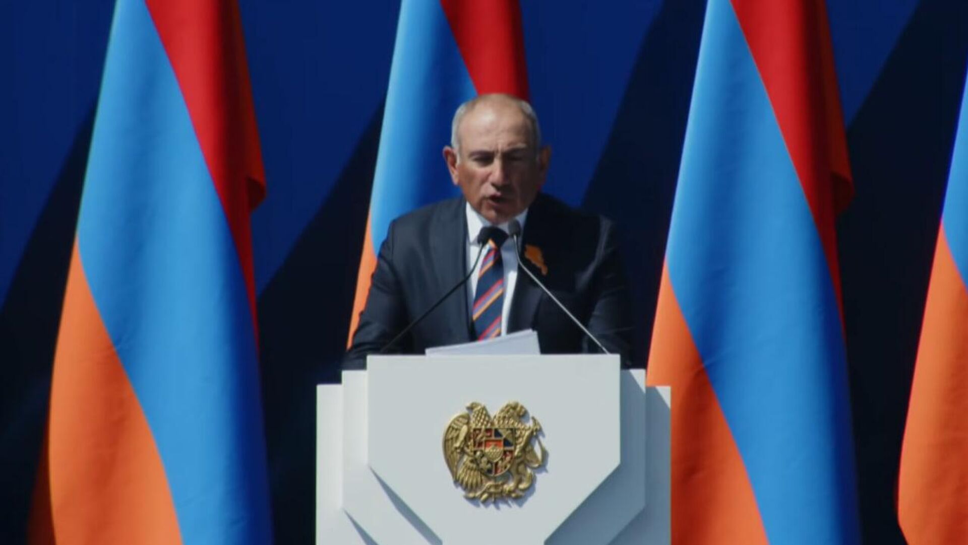 Խելացնորության վերջին շաբաթը