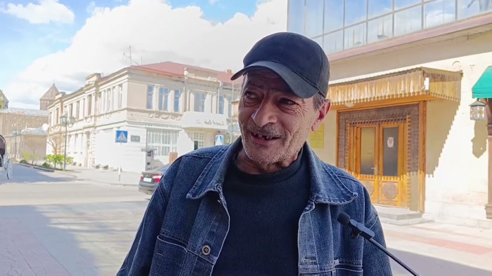 Փաշինյանն ամեն օր սրտիկ է ցույց տալիս, Ձեզ վերագրո՞ւմ եք․ հարցում  Գյումրիում