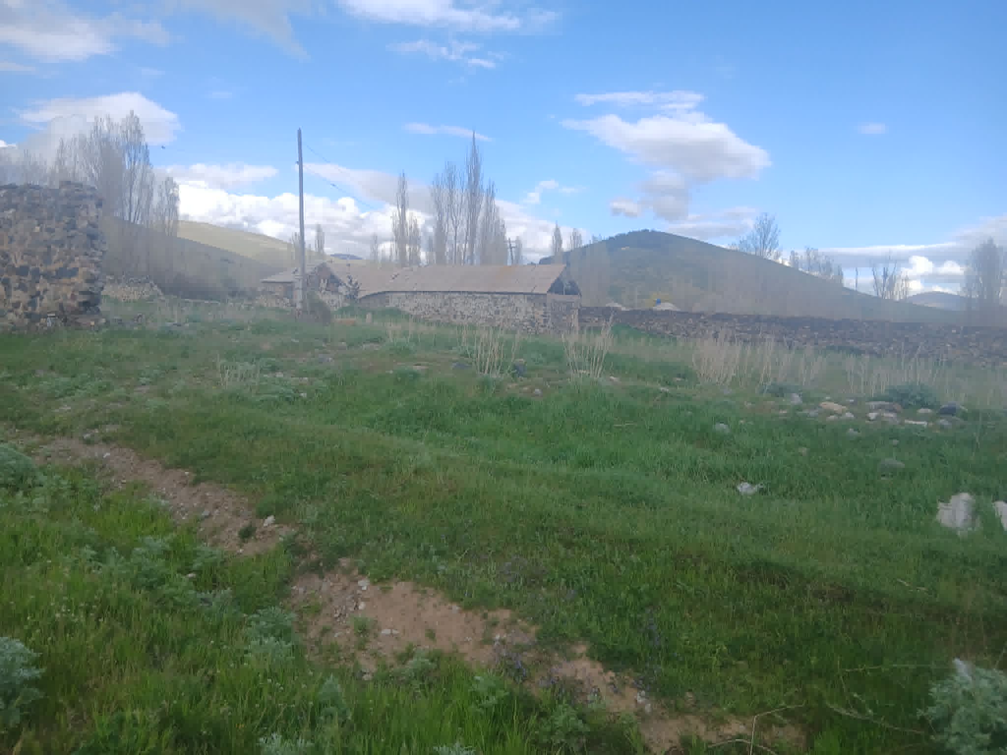 Փաշինյանի պաստառը ոչ դպրոցի պատին ենք թողել փակցնեն, ոչ գյուղապետարանի