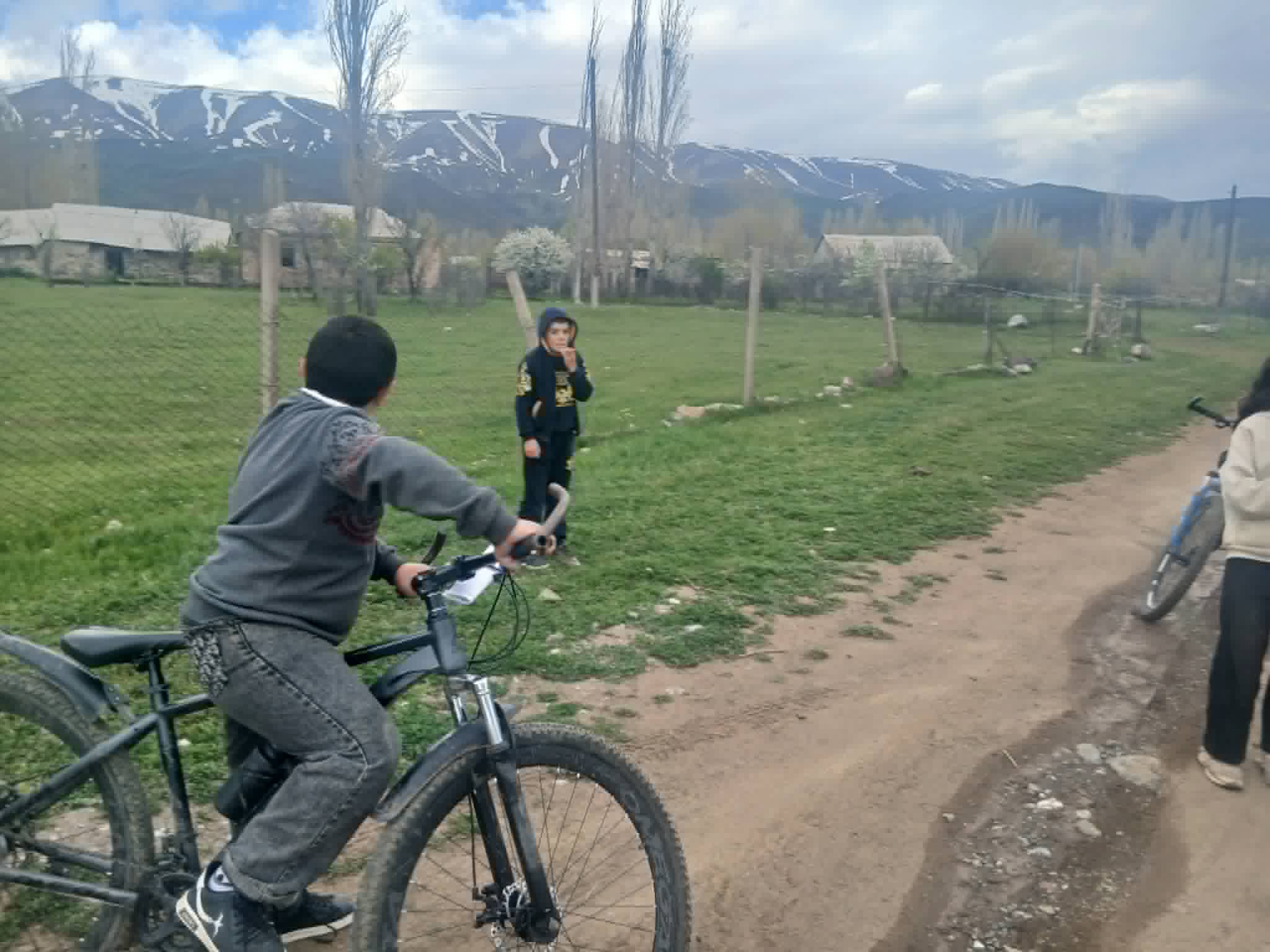 Փաշինյանի պաստառը ոչ դպրոցի պատին ենք թողել փակցնեն, ոչ գյուղապետարանի