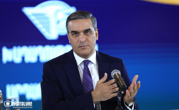 Վախեցածների կեղտոտ ու սրիկա հակաքարոզչություն մեր դեմ. Արման Թաթոյան