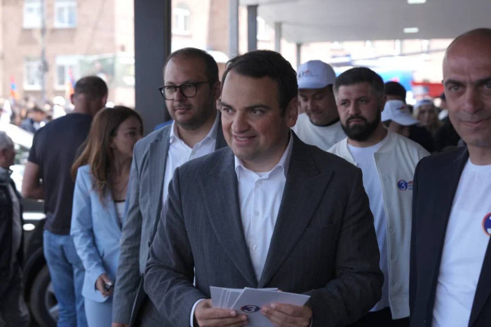 Հրաշագեղ է մեր հայրենիքը․  Նարեկ Կարապետյան