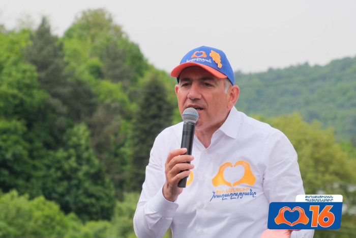 «Հրապարակ»․ Փաշինյանը ոսկեպարցիներին հորդորեց հաշտվել 30 մետրից Ադրբեջանը տեսնելու հետ