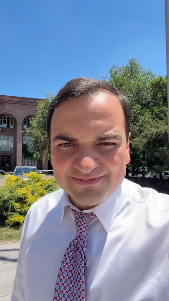 Մեզ պետք է այնպիսի առաջնորդ, որ հարևան երկրում նրան որպես մեմ չվերաբերվեն