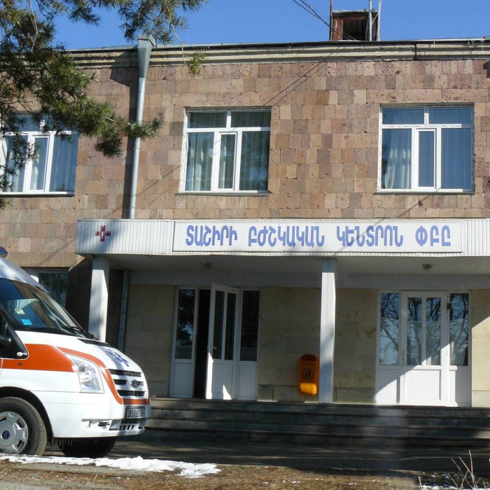Տաշիրի բժշկական կենտրոնի պոլիկլինիկայում բժիշկ, բուժքույր, սանիտարկա չի մնացել