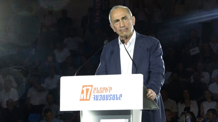 Վերականգնելու եմ հարգանքը ՀՀ-ի հանդեպ, Ալիևի հետ տերն ու ծառայի հարաբերություններից հանելու եմ
