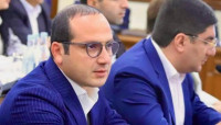 Ստի, կեղծիքի ու ոչ «հպարտ» քաղաքացու քվեն մեջ-մեջ արածները, հայտնվել են կոտրած տաշտակի առաջ