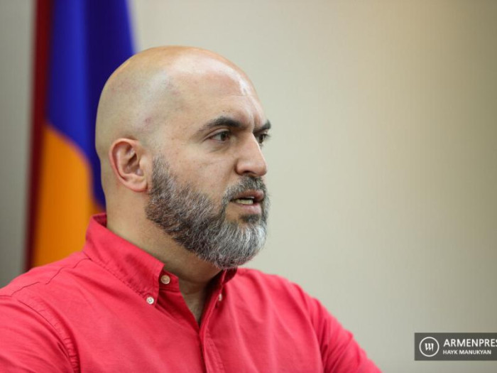 Նա կալանավորվել է անհստակ հիմքերով․ ԿԴՄ-ն համերաշխություն է հայտնում Արմեն Աշոտյանին