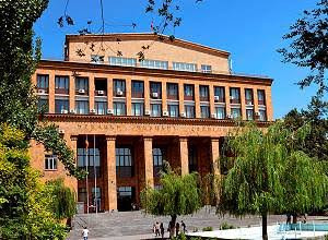 Հարյուրավոր հեղինակներ չեն սովորեցնում ուտել ճենճոտ պերաժկի. Քոչարյան