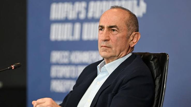 Քոչարյանին չեն թողել մեկնել ՀՀ-ից