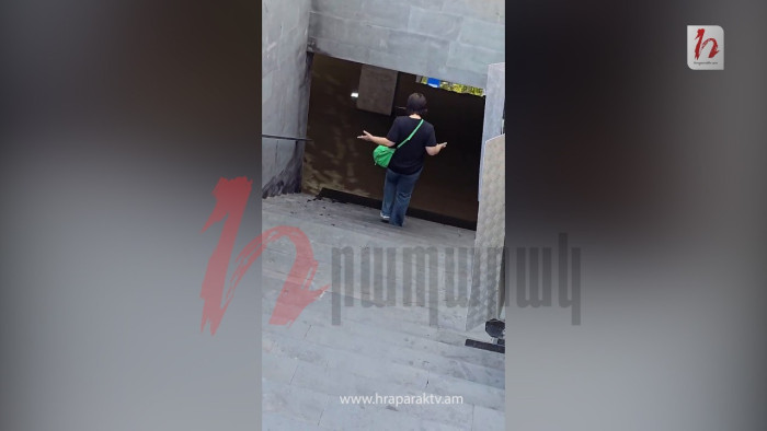 Վերջերս վերանորոգված Փակ շուկայի գետնանցումում լճակ է գոյացել