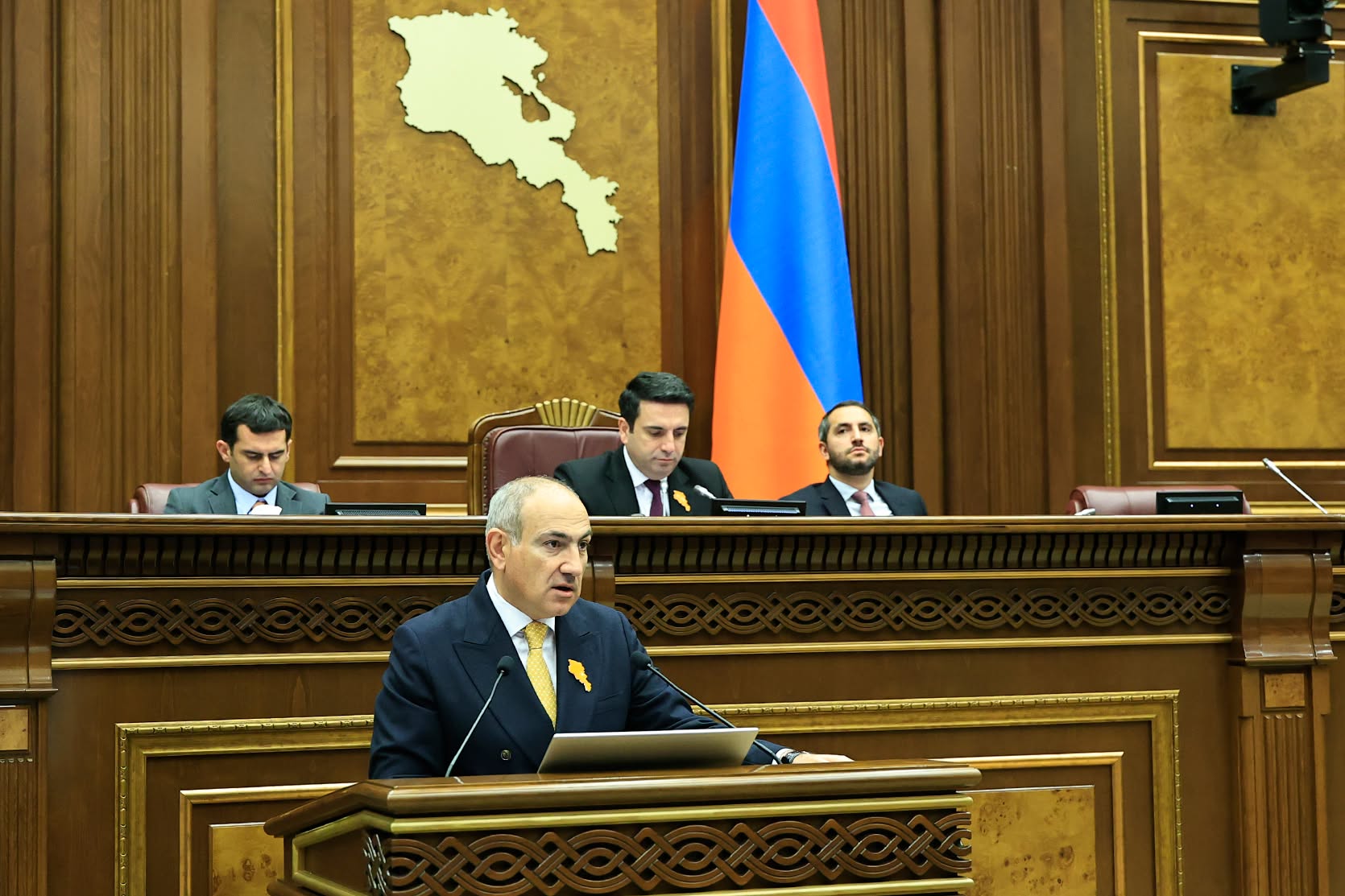 Ոչ թե երդման տեքստը, այլ ձեզ պիտի փոխել