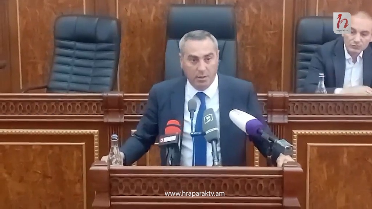 Շինծու ճգնաժամ են ստեղծում. ՔՊ-ն տապալեց Գյումրու ավագանու նիստը