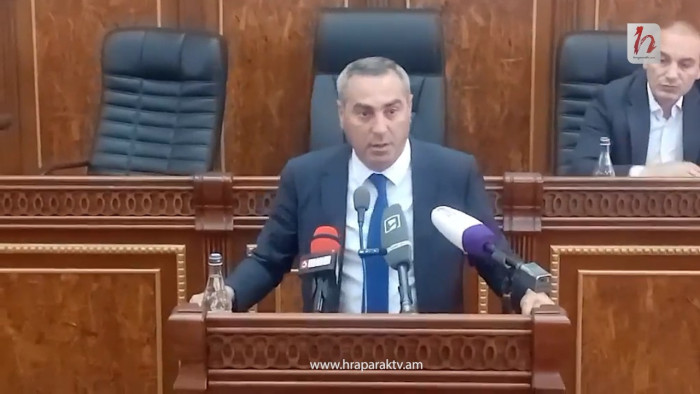 Շինծու ճգնաժամ են ստեղծում. ՔՊ-ն տապալեց Գյումրու ավագանու նիստը
