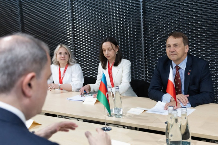 Բայրամովը լեհ գործընկերոջը ներկայացրել է Հայաստանի հետ խաղաղ գործընթացում առաջընթացը